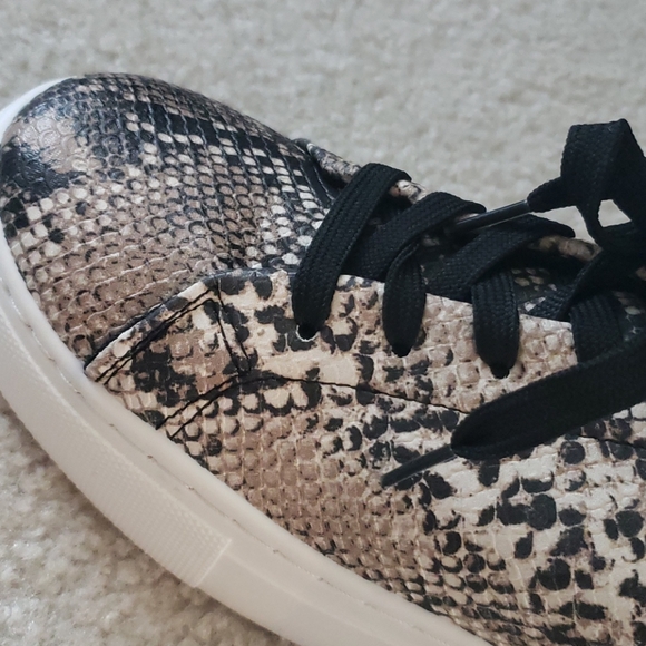 NWT Snakeskin platform Qupid SZ 8 Sneakers - Picture 5 of 6